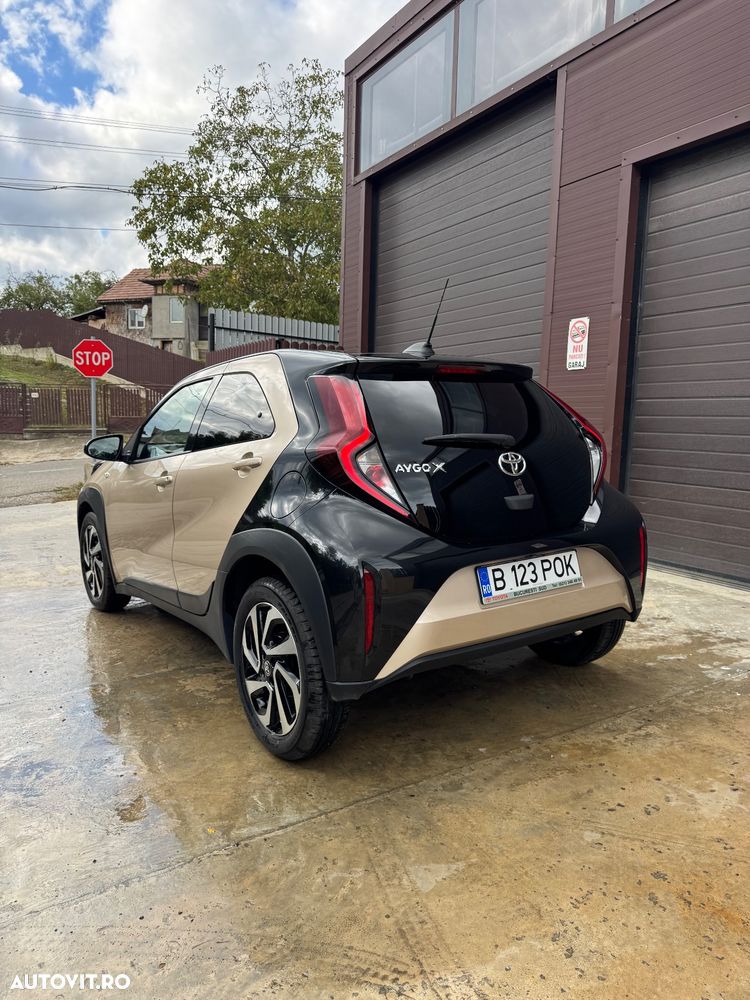 Toyota Aygo X 1.0l CVT Exclusive - 2