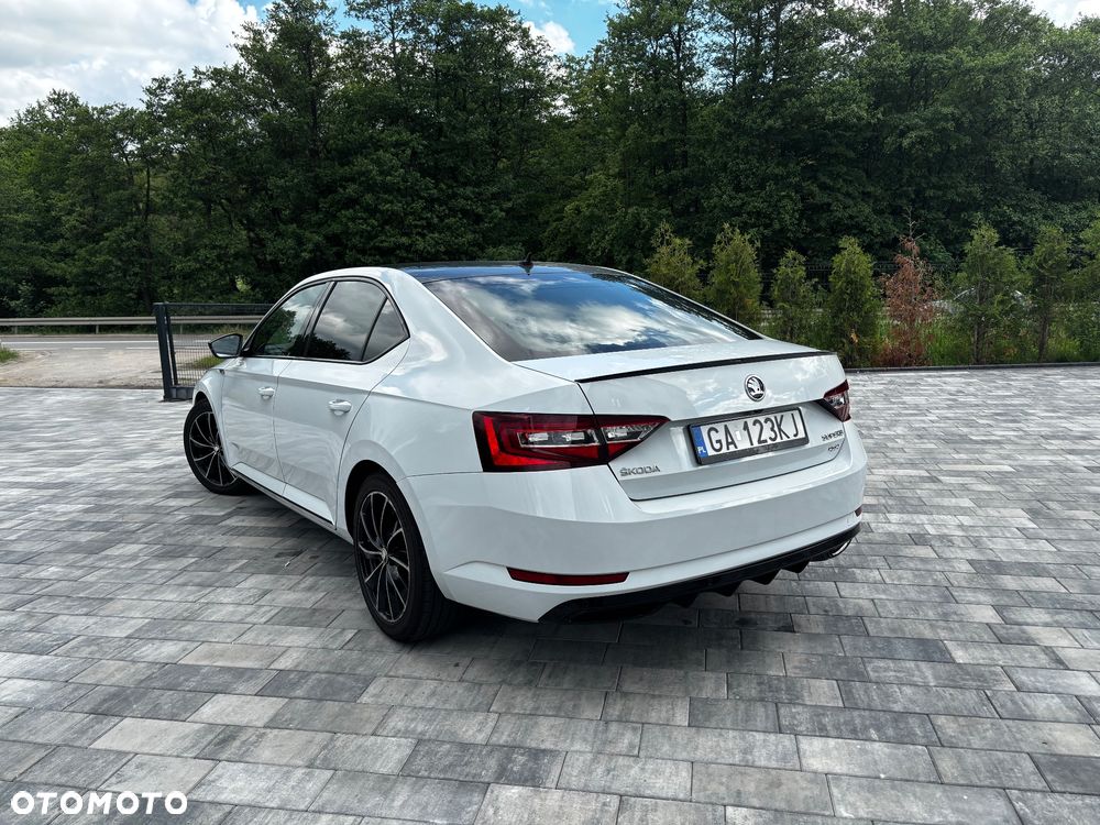 Skoda Superb 2.0 TDI 4x4 Sportline DSG - 11