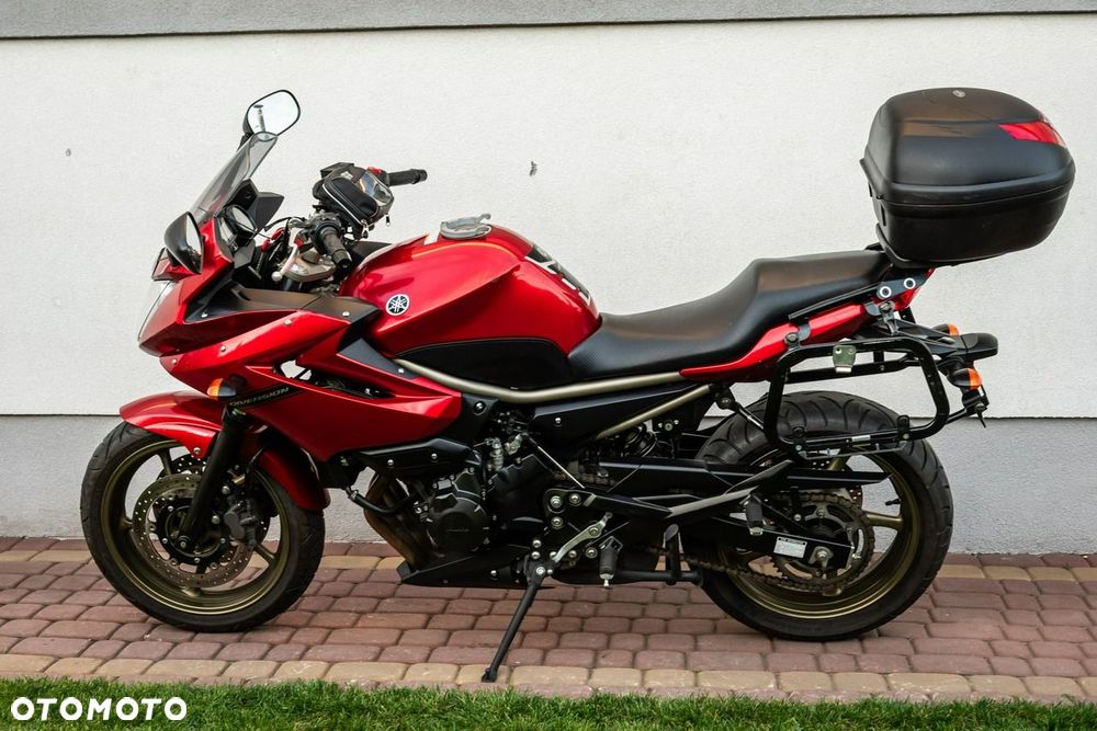 Yamaha XJ - 6