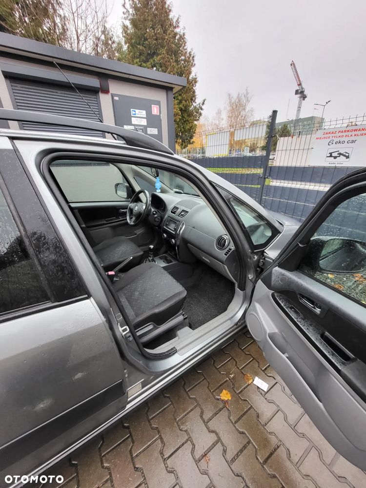 Suzuki SX4 - 16