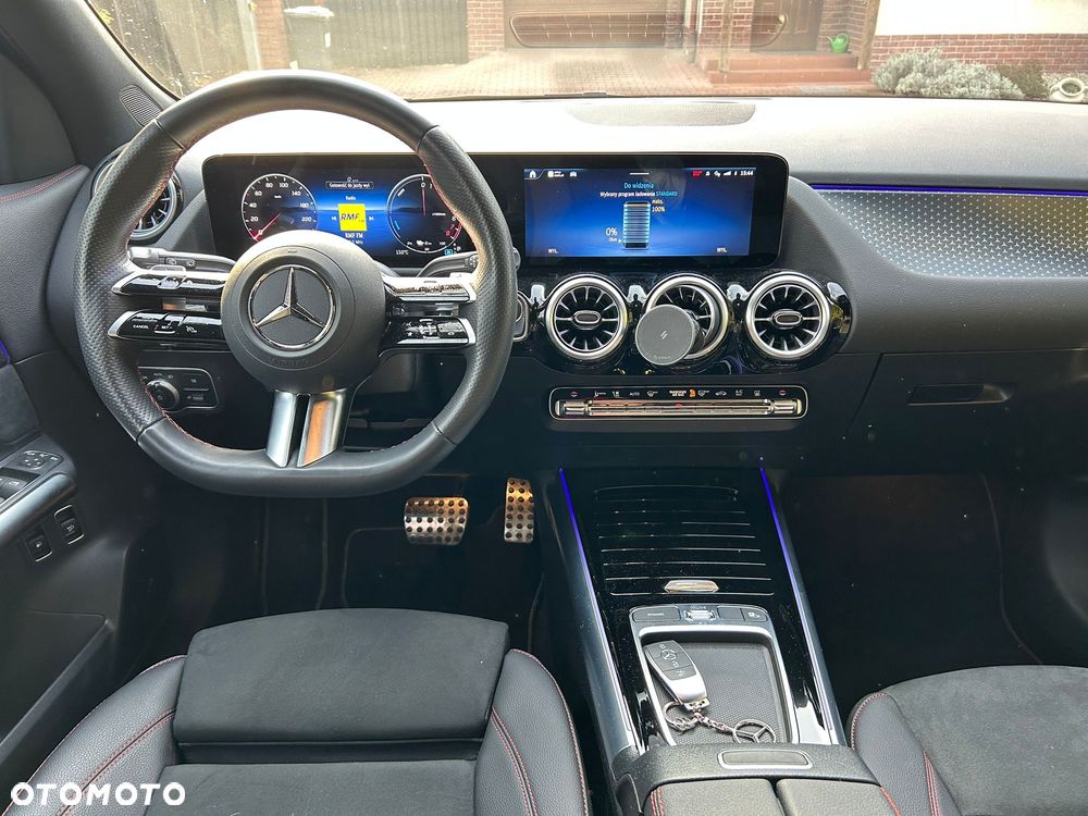 Mercedes-Benz GLA 250e AMG Line - 19