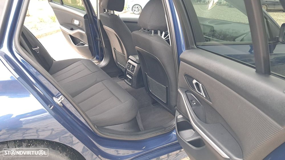 BMW 330 e Corporate Edition Auto - 38