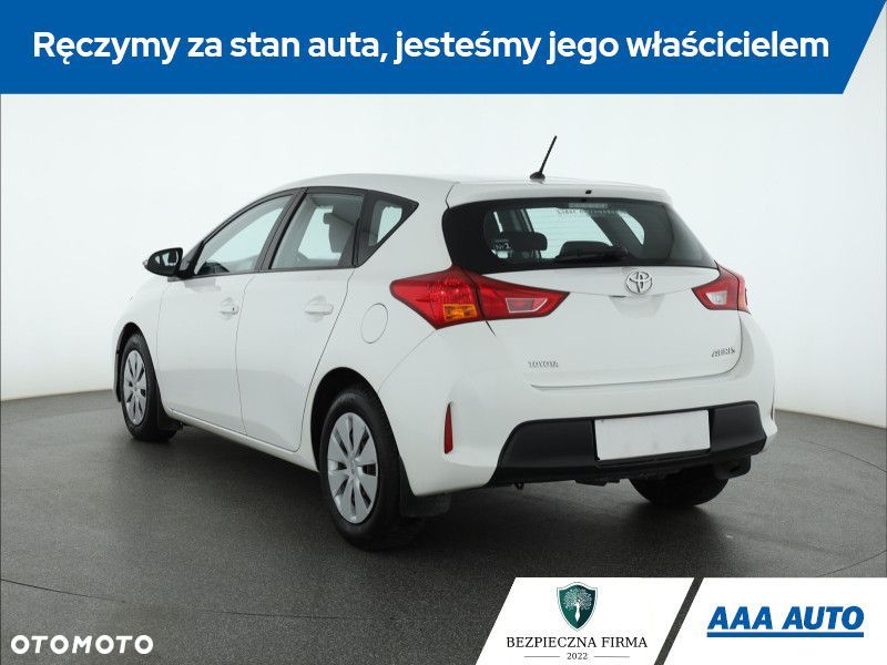 Toyota Auris - 5