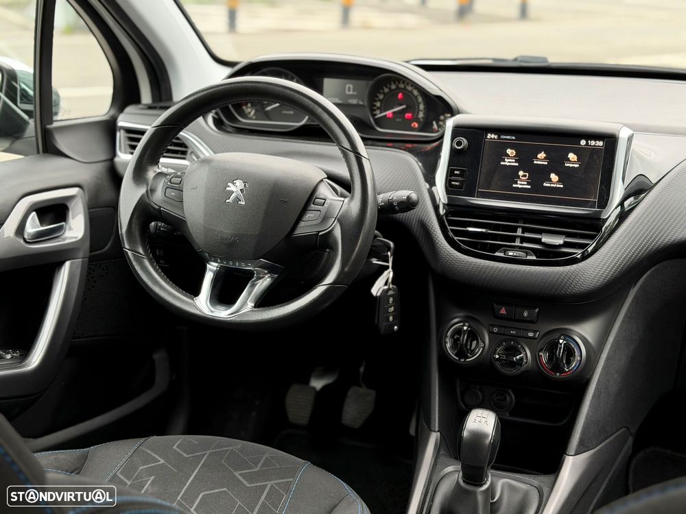 Peugeot 2008 1.2 PureTech Style - 20