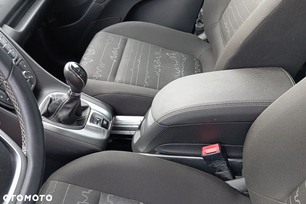 Opel Meriva 1.4 T Cosmo - 28