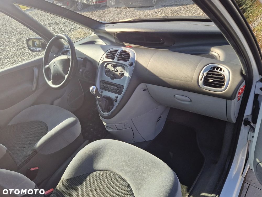 Citroën Xsara Picasso 1.6 Confort - 19