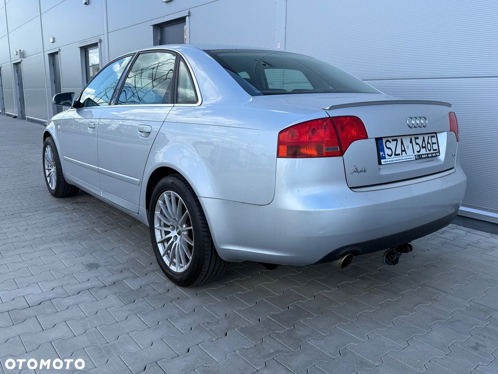 Audi A4 Limousine - 2