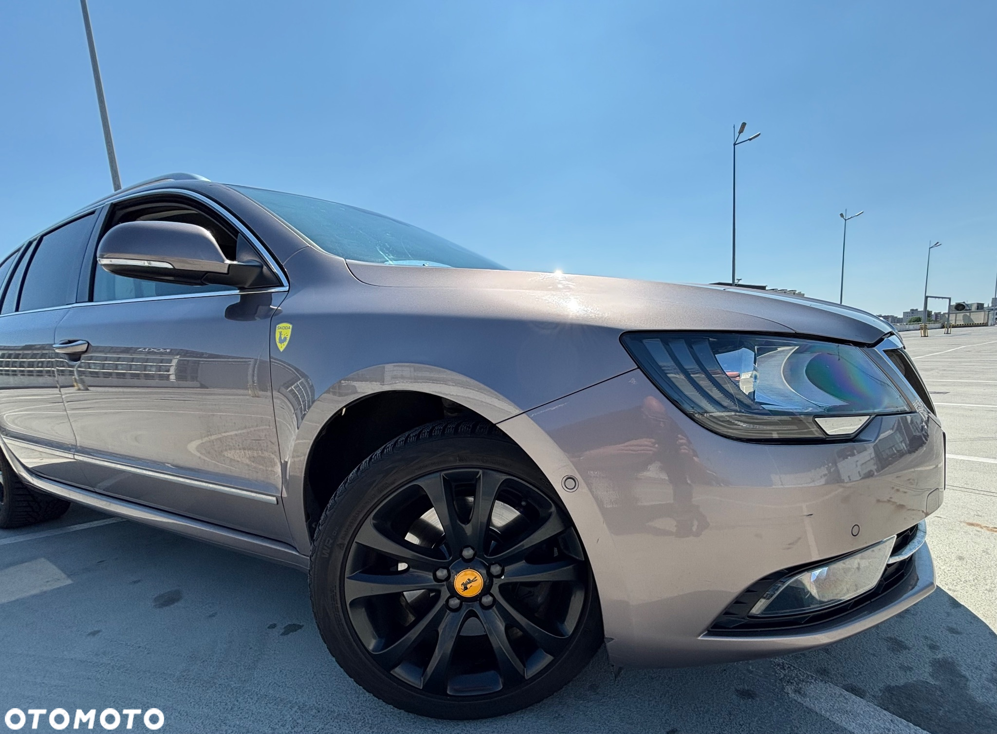 Skoda Superb 2.0 TDI Elegance DSG - 4