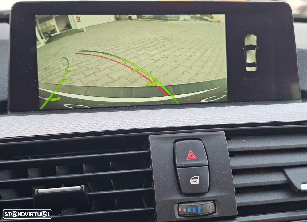 BMW 320 i Touring Pack Desportivo M - 19