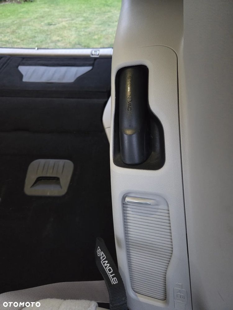 Chrysler Pacifica - 13