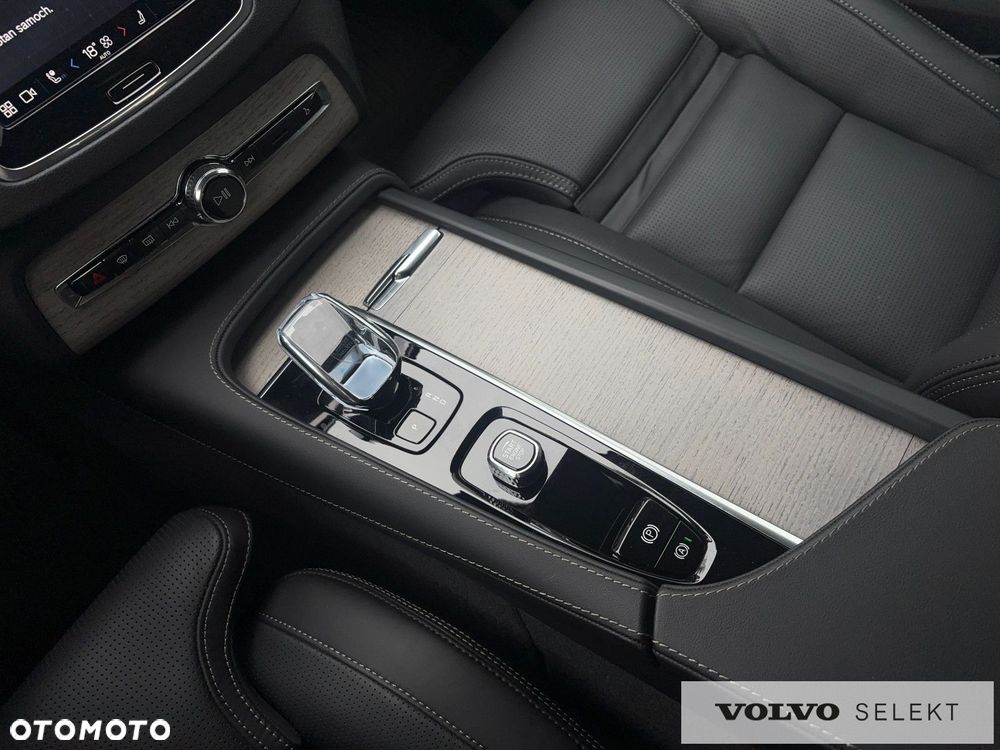 Volvo XC 90 - 16