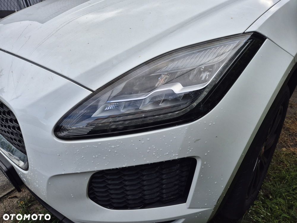Jaguar E-Pace - 8