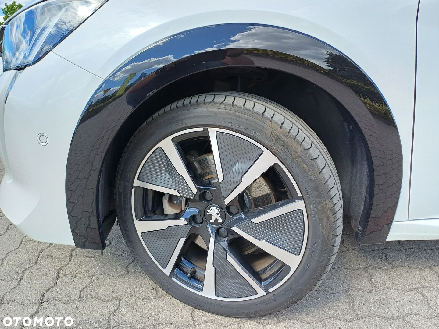 Peugeot 208 e-208 GT - 9