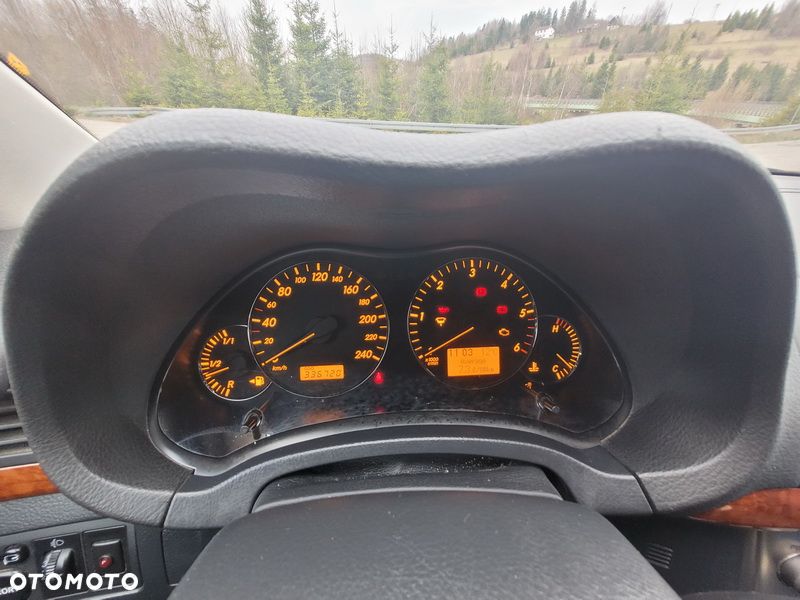 Toyota Avensis 2.0 D-4D Sol - 9