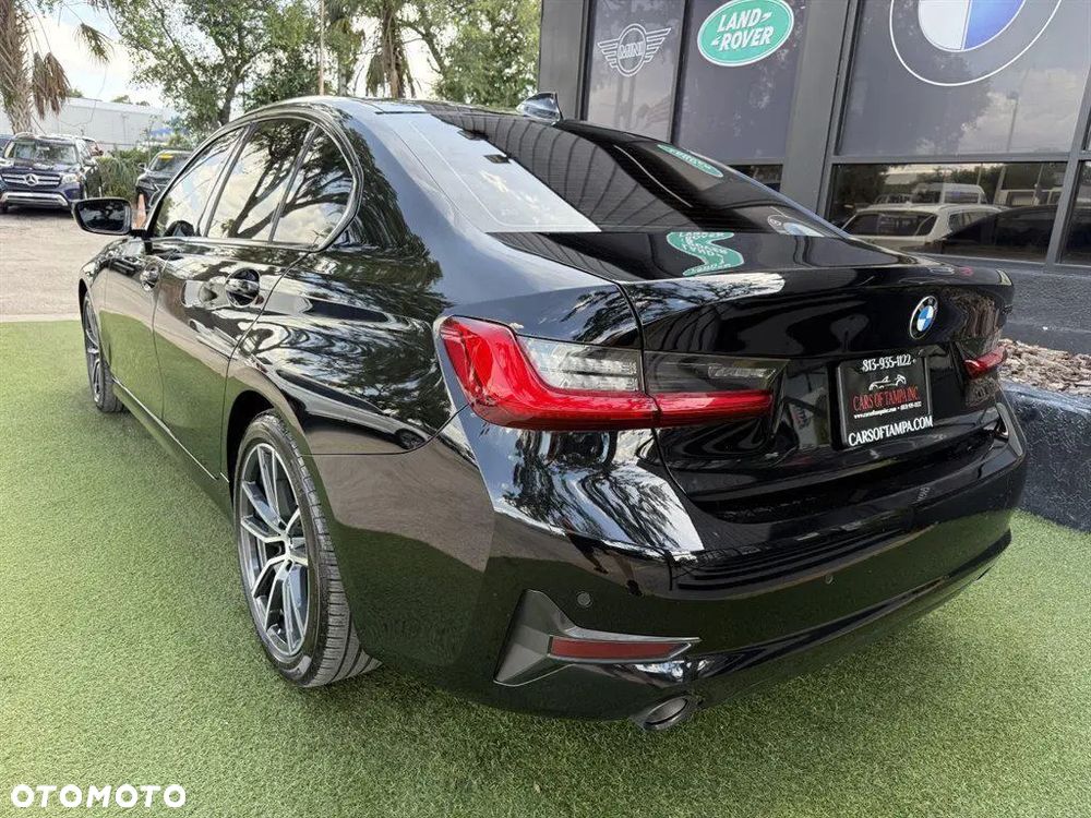 BMW Seria 3 330i xDrive M Sport - 6