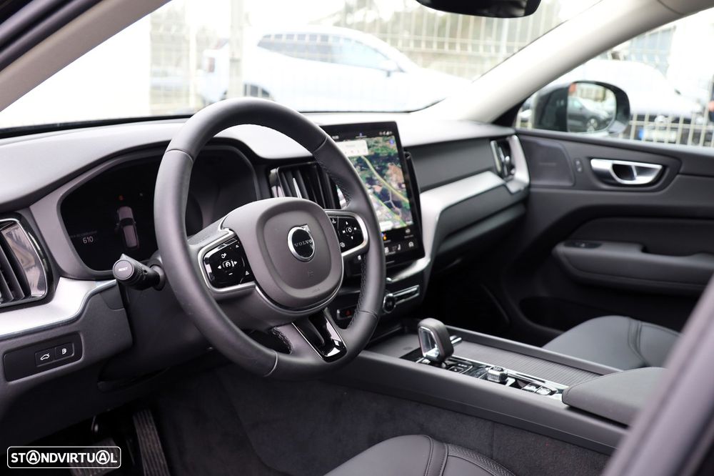 Volvo XC 60 2.0 T6 PHEV Core AWD - 11