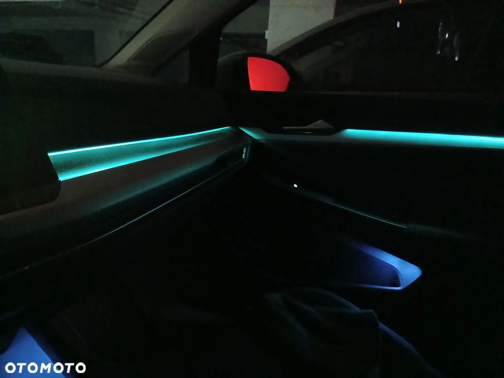 Volkswagen Golf - 30