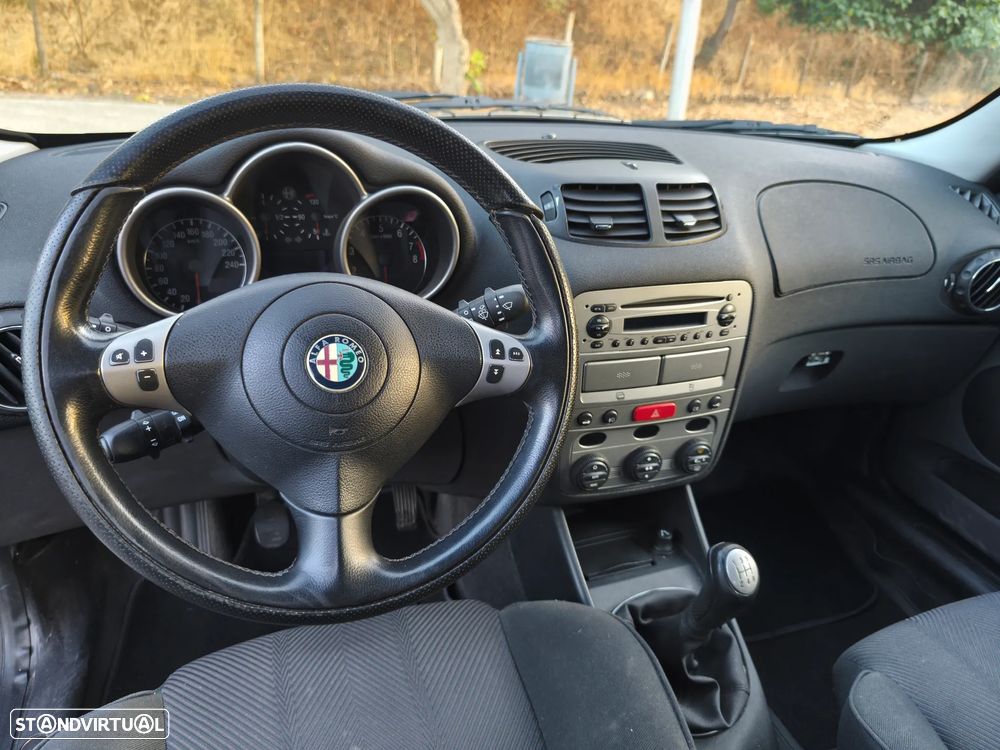 Alfa Romeo 147 1.6 TS - 12