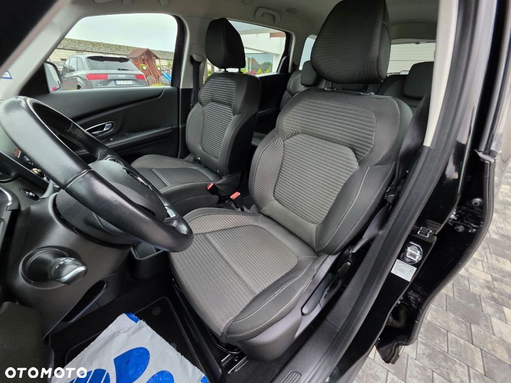 Renault Grand Scenic - 16