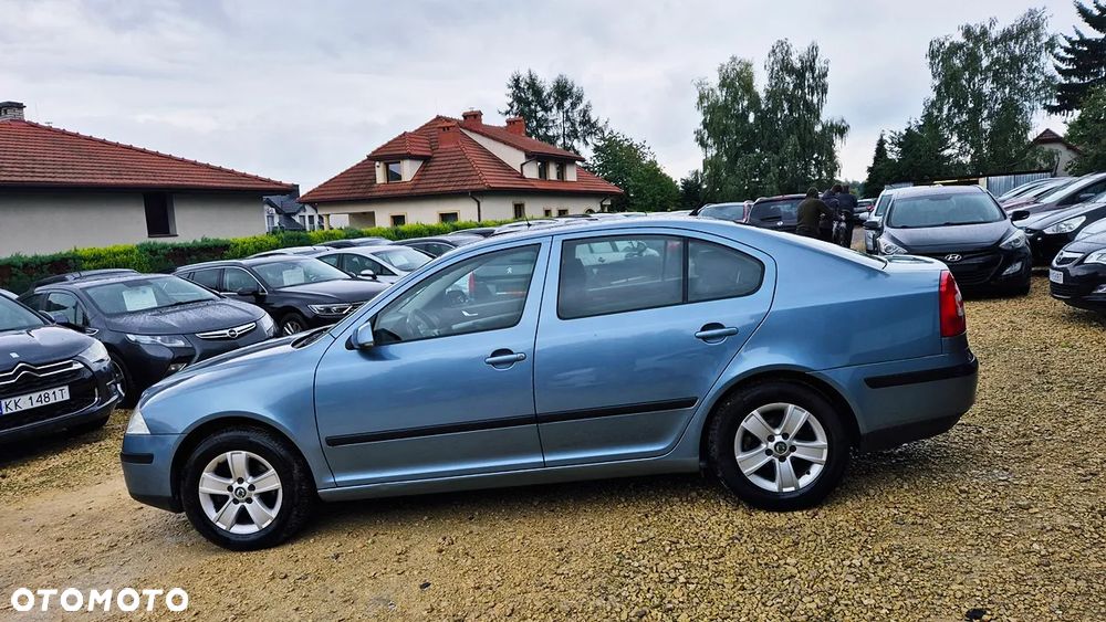 Skoda Octavia 1.6 Family Plus - 21