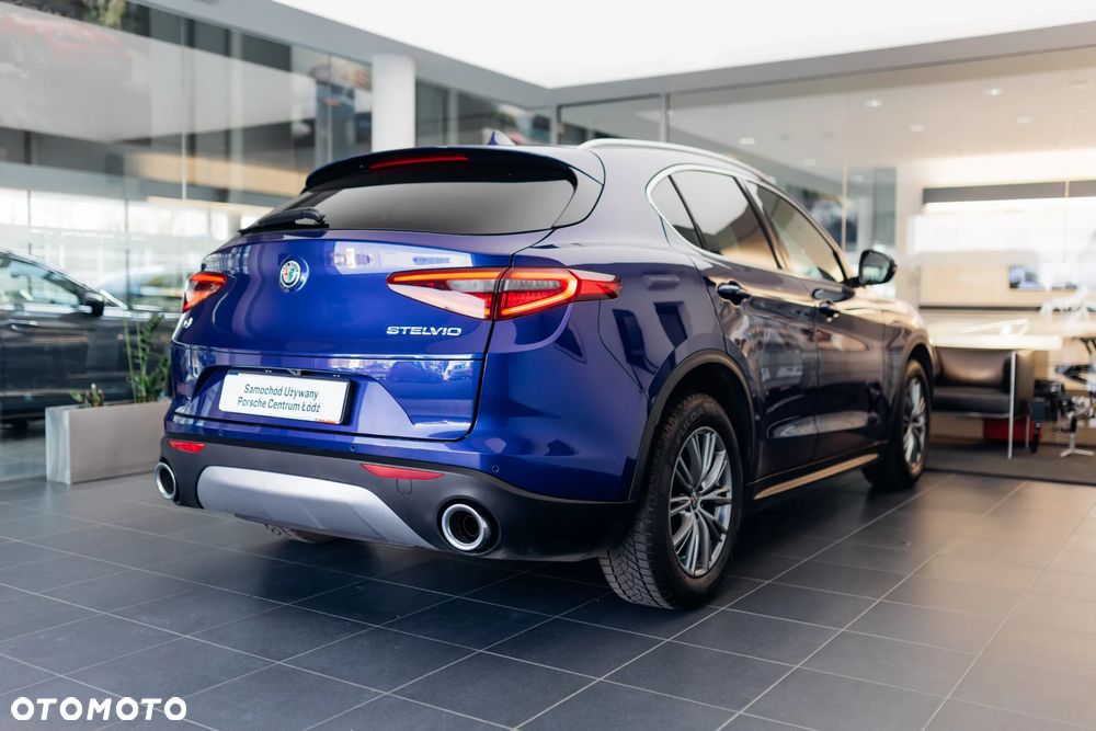 Alfa Romeo Stelvio 2.0 Turbo Q4 - 9