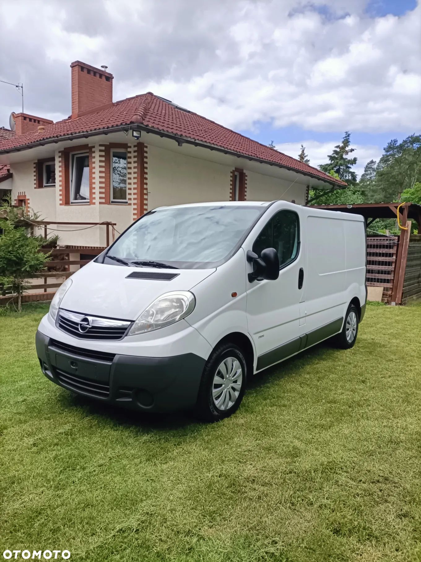 Opel Vivaro - 1