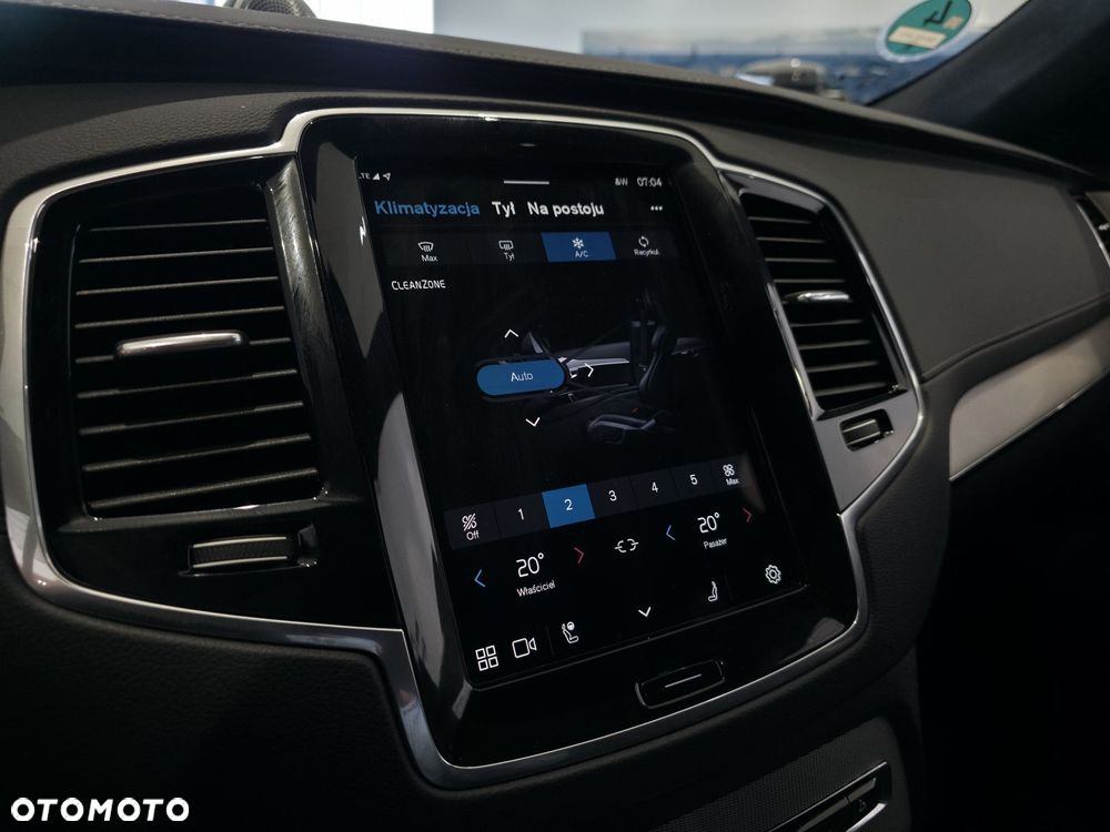 Volvo XC 90 - 22