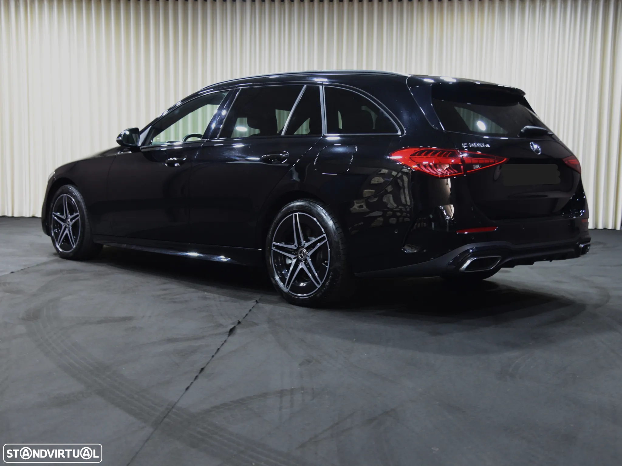 Mercedes-Benz C 300 e AMG Line - 3