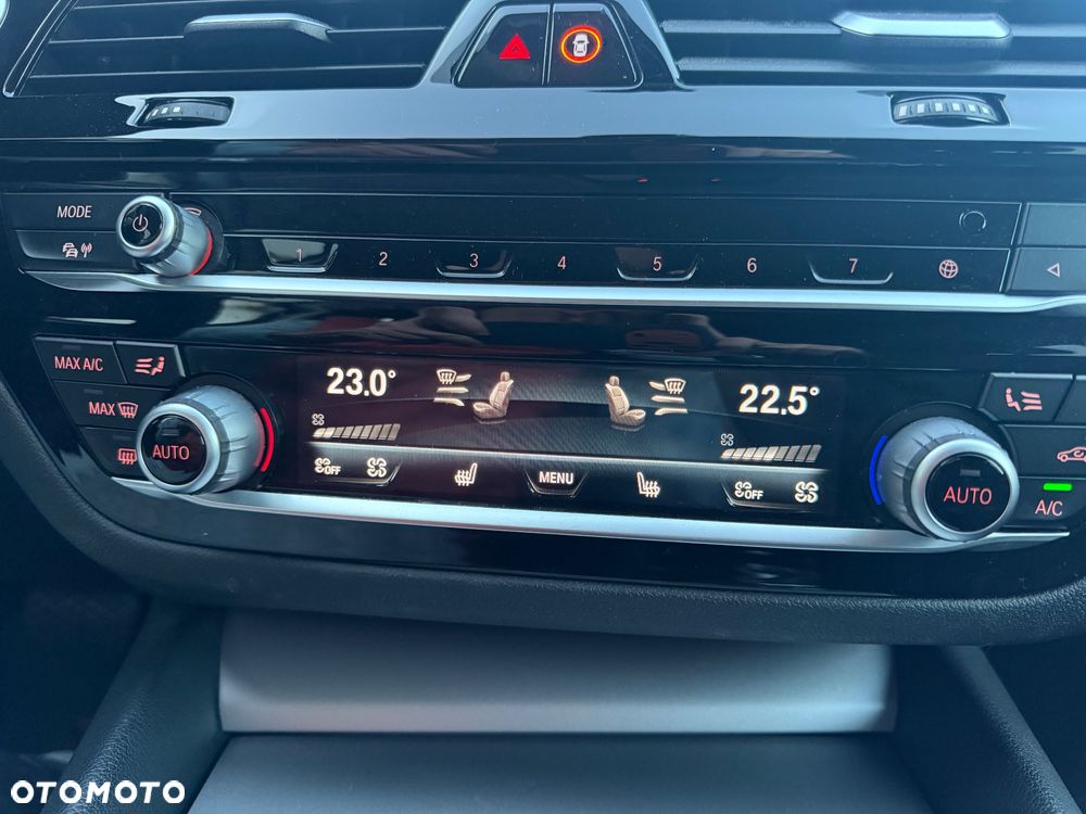 BMW Seria 5 530e - 13