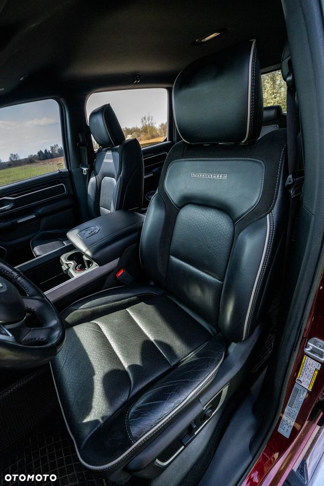 RAM 1500 Crew Cab Shortbed Laramie - 10
