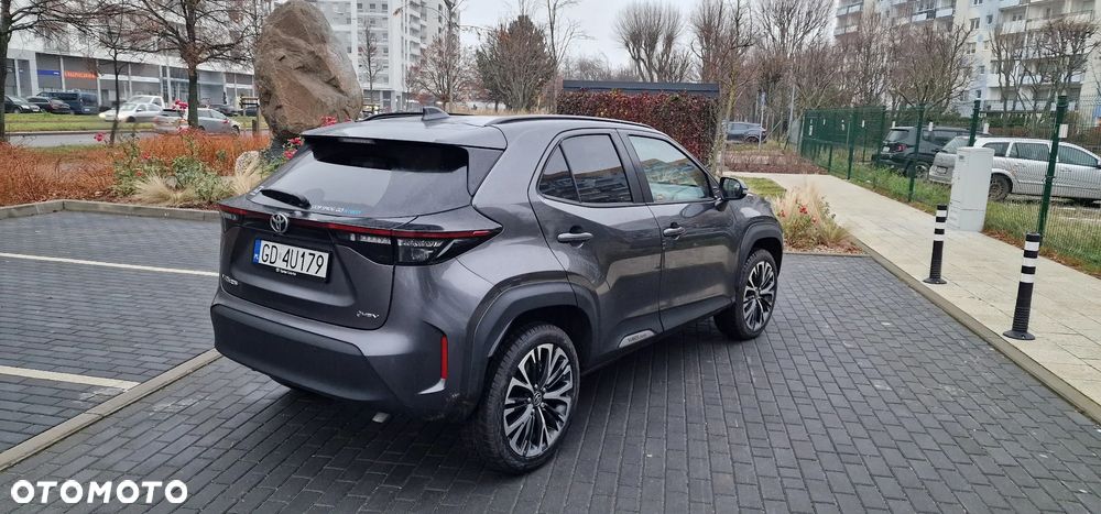 Toyota Yaris Hybrid 1.5 Executive - 3