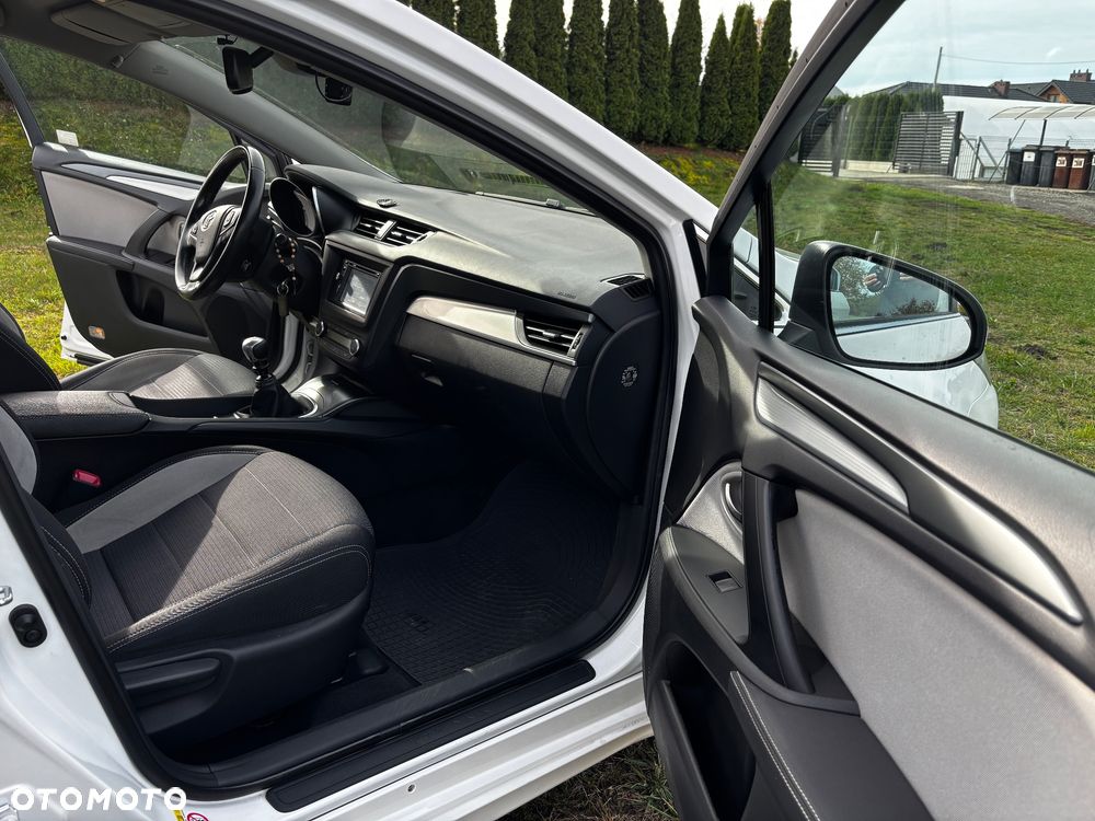 Toyota Avensis - 22