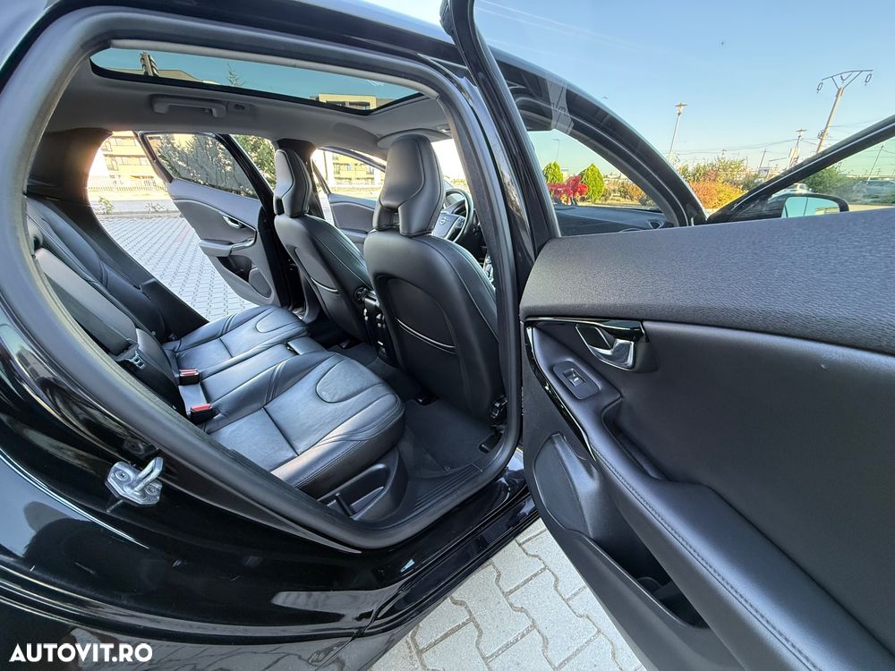 Volvo V40 D3 Geartronic Summum - 10