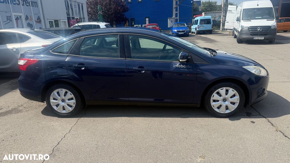 Ford Focus 1.6 TDCi DPF Ambiente - 3
