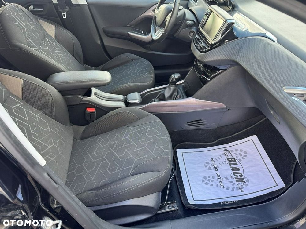 Peugeot 2008 - 11