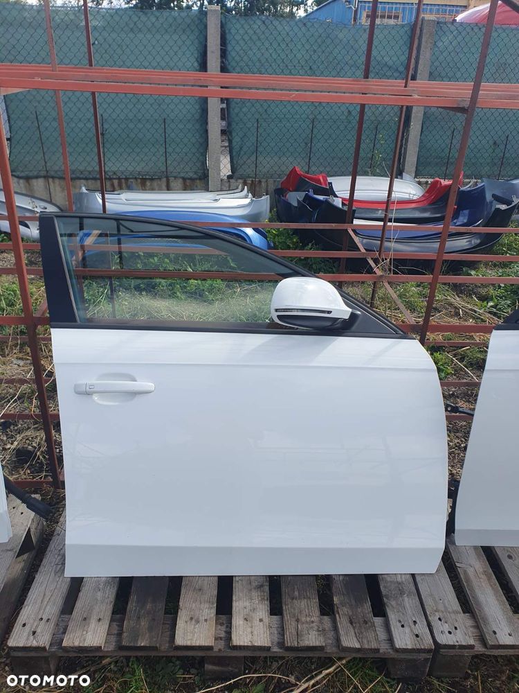 Drzwi TYŁ L/P TYŁ AUDI A4 B8 SEDAN KOD LAKIERU LY9C - 5