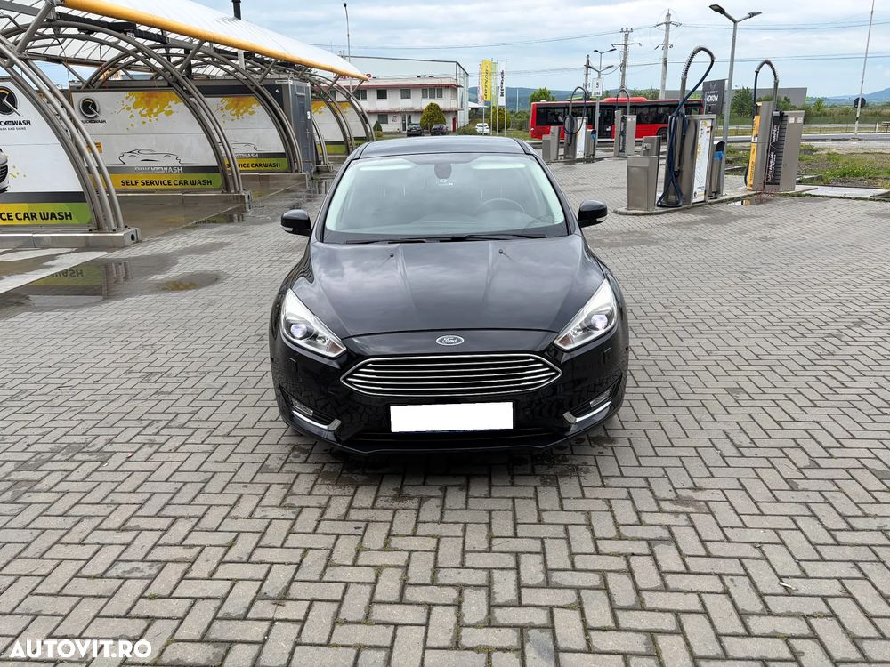 Ford Focus 1.5 EcoBoost Titanium - 1