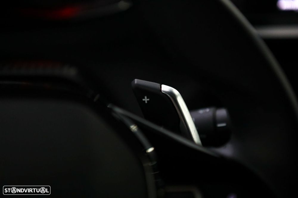 Peugeot 2008 1.2 PureTech Allure EAT8 - 23