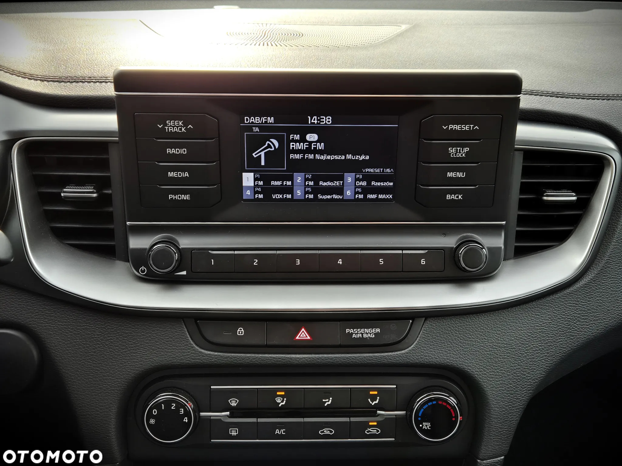 Kia Ceed 1.6 CRDi mHEV S - 28