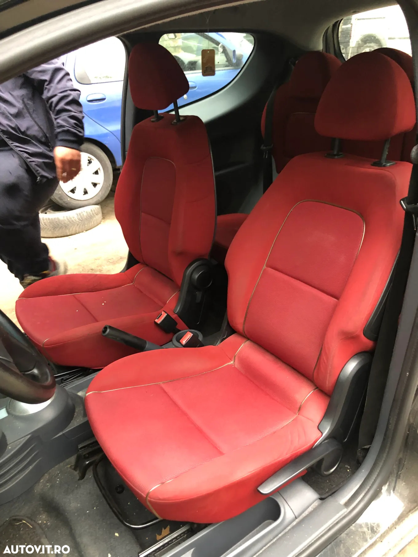 Dezmembrez Mitsubishi Colt CZ3 negru benzina 1.3 automat 2005 - 10