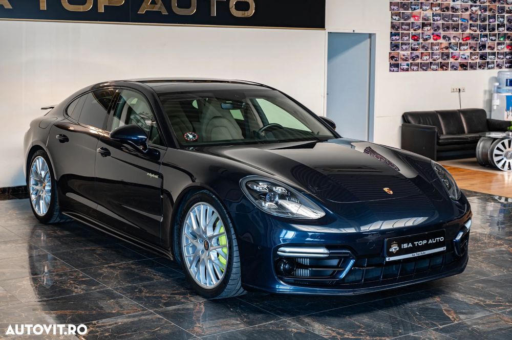Porsche Panamera 4 E-Hybrid - 36