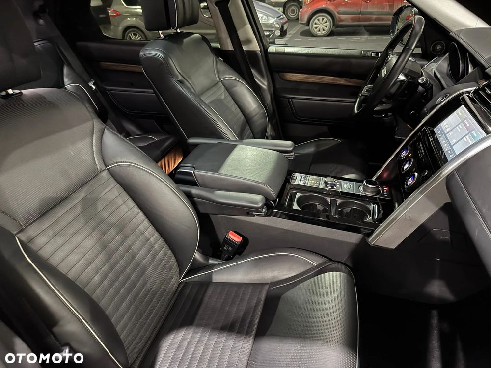 Land Rover Discovery 3.0 TD6 HSE Luxury - 13