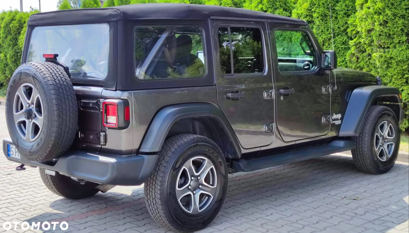 Jeep Wrangler Unlimited GME 2.0 Turbo Sahara - 18
