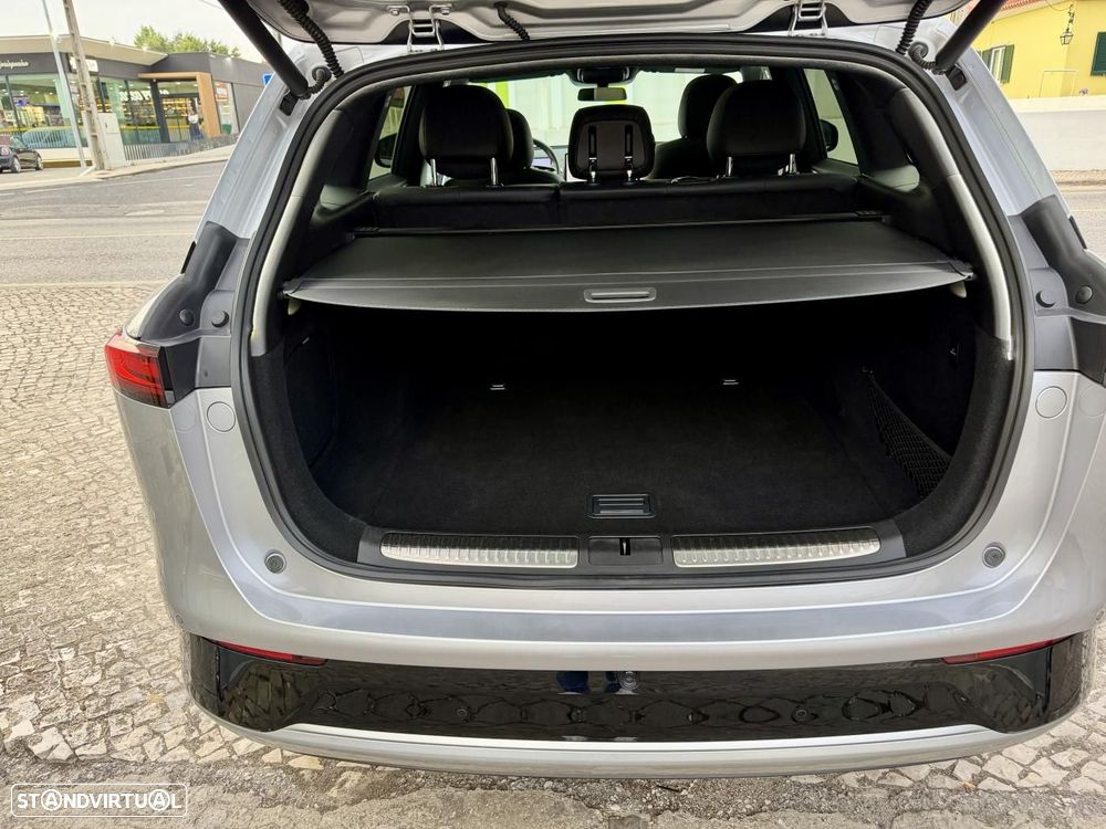 Xpeng G9 98 kWh Long Range + Gancho de Reboque + Pack Premium - 8