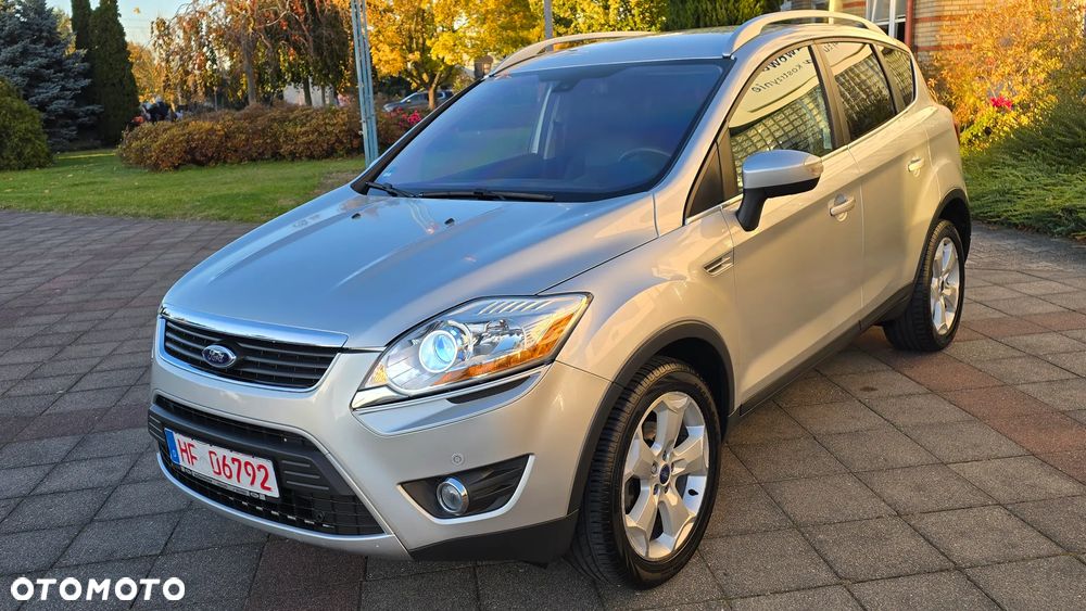 Ford Kuga 2.0 TDCi 2x4 Titanium - 40