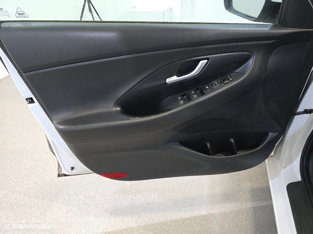 Hyundai i30 1.0 T-GDI Style+Navi - 12