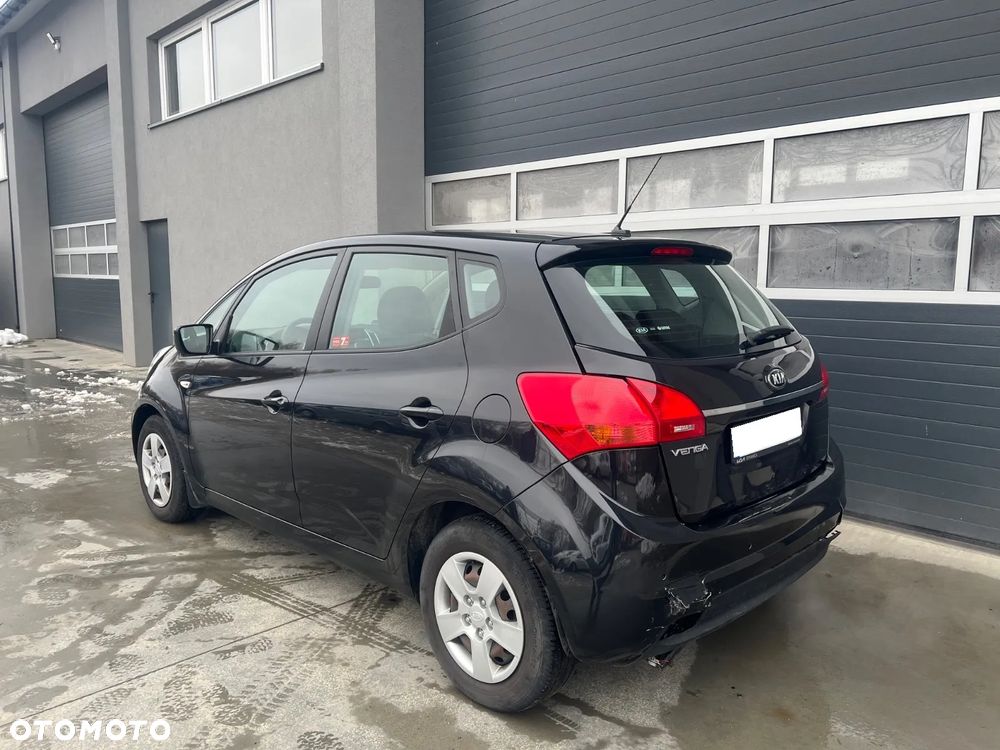 Kia Venga 1.6 L - 3