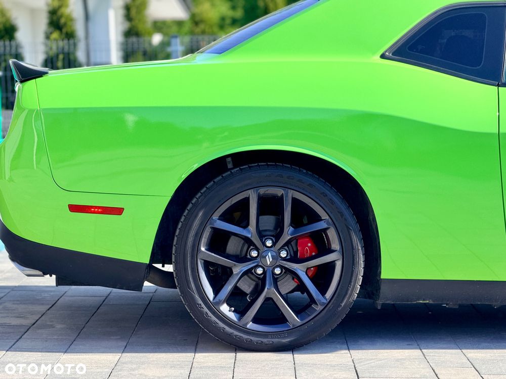Dodge Challenger 5.7 R/T - 17