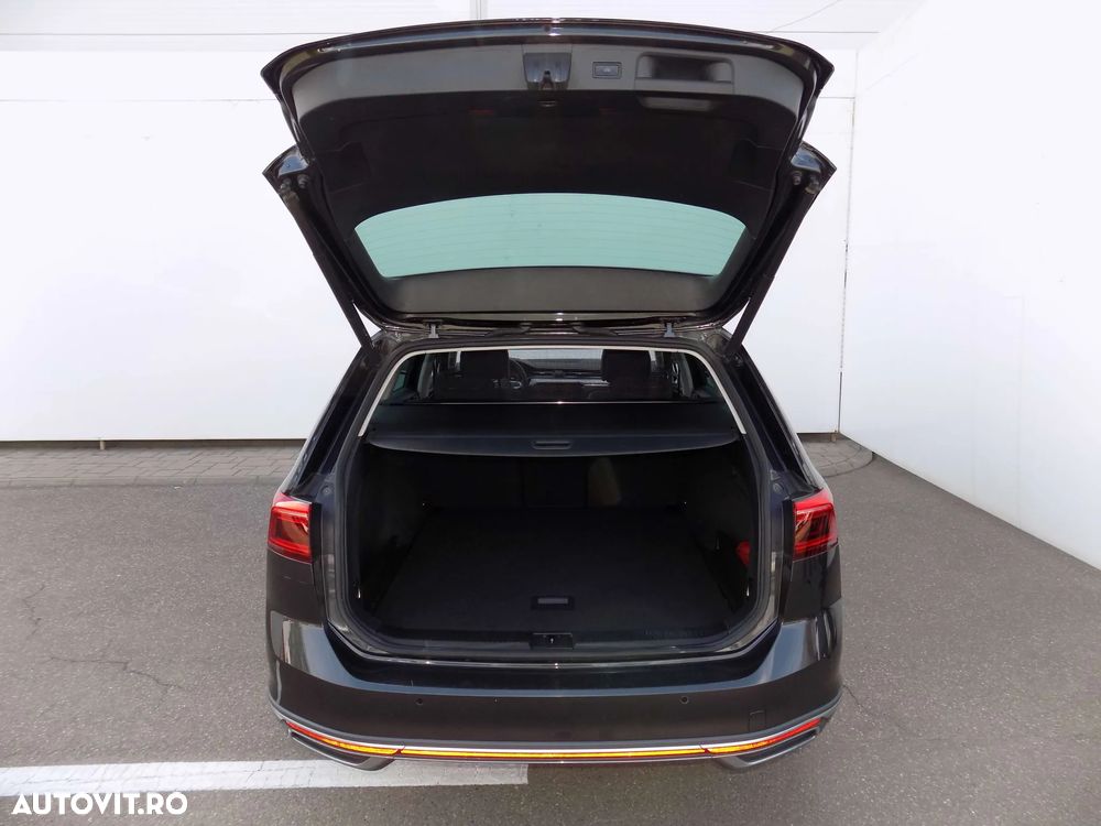 Volkswagen Passat Alltrack 2.0 TDI SCR DSG 4Motion - 30