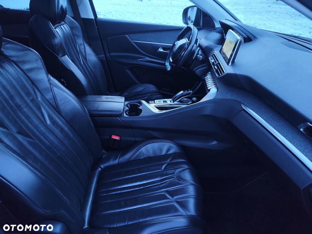 Peugeot 5008 1.6 BlueHDI Allure S&S EAT6 - 18